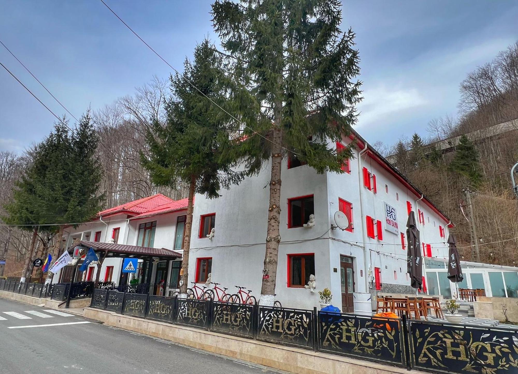 Hotel Galma Moroeni Zewnętrze zdjęcie
