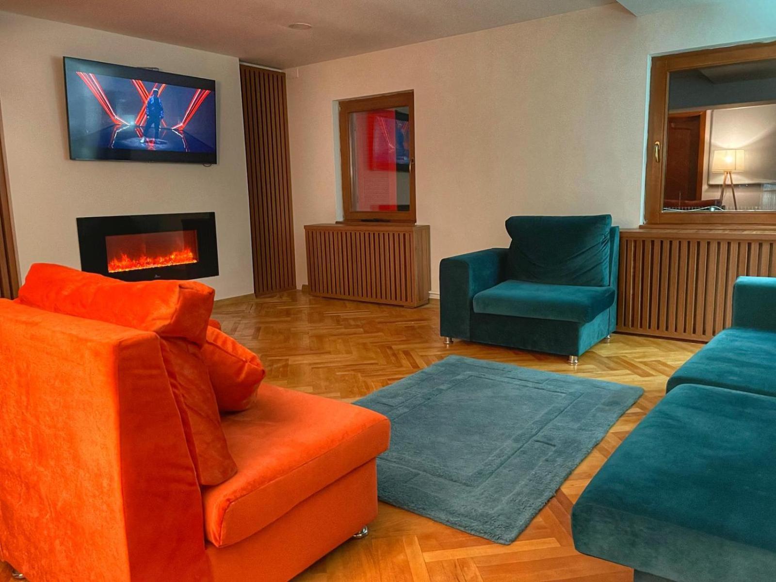 Hotel Galma Moroeni Zewnętrze zdjęcie
