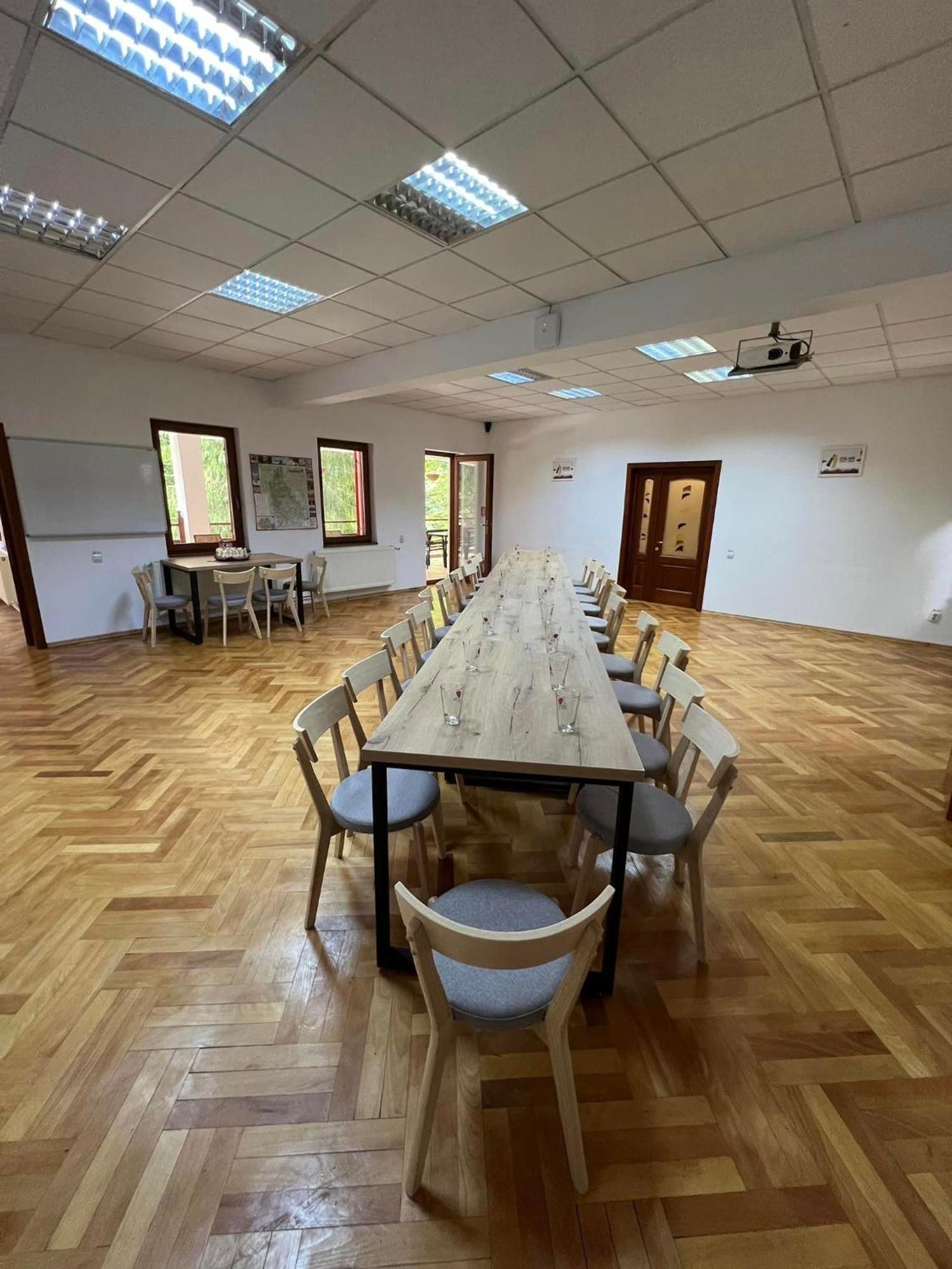 Hotel Galma Moroeni Zewnętrze zdjęcie
